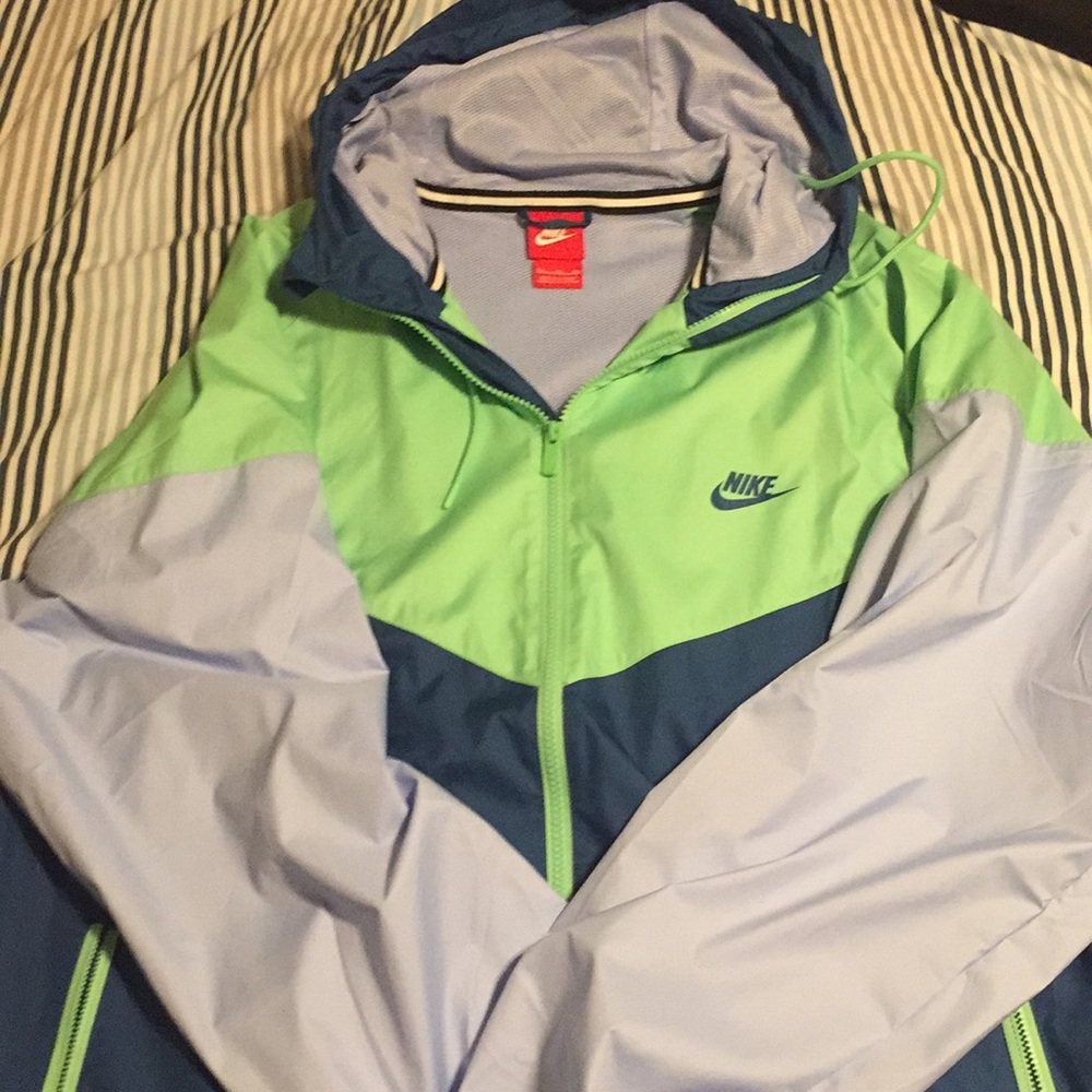 Mens Nike windbreaker